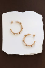 Charger l'image dans la galerie, Créoles Azilis perles d’eau douce