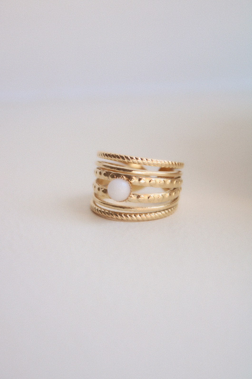 Bague pierre blanche