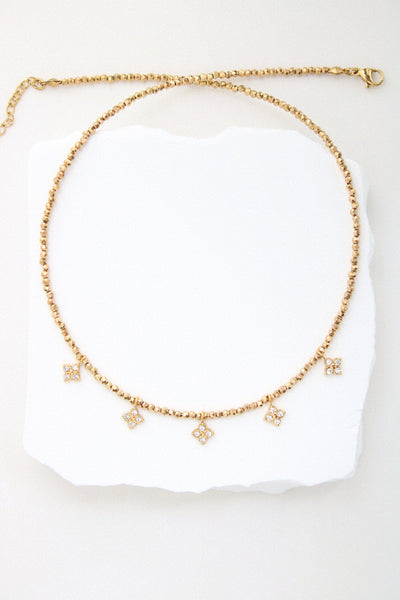 Collier Mahana